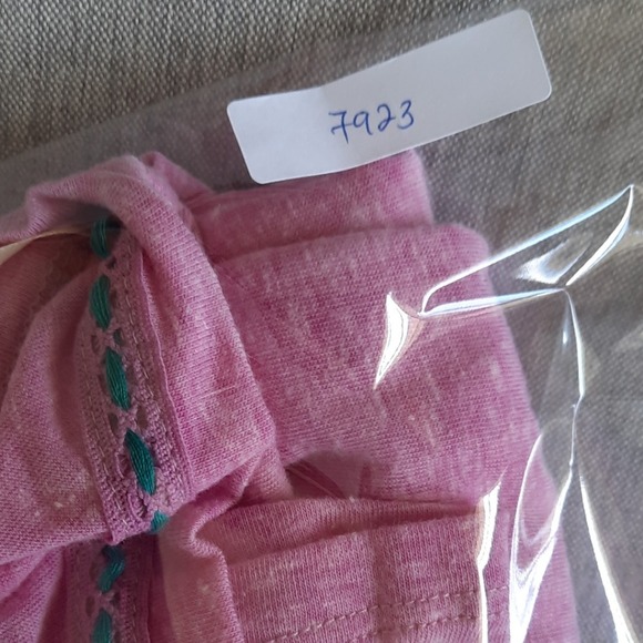 Democracy Woman Medium Blouse Relaxed Fit Pink Embroidered Flutter Sleeve V-Neck - Picture 8 of 8